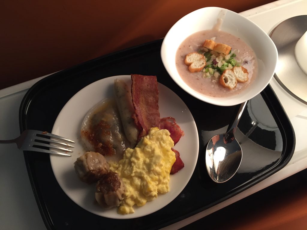 English breakfast at Hong Kong Cathay Pacific Business Class Lounge