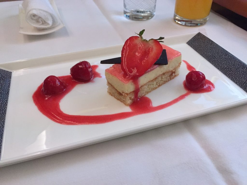 Singapore Suites Class Strawberry Shortcake